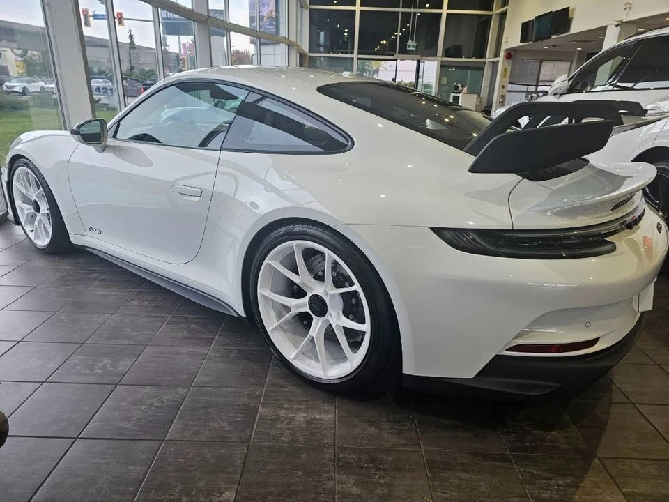 2022 Porsche 992 GT3 - Image 4 of 5