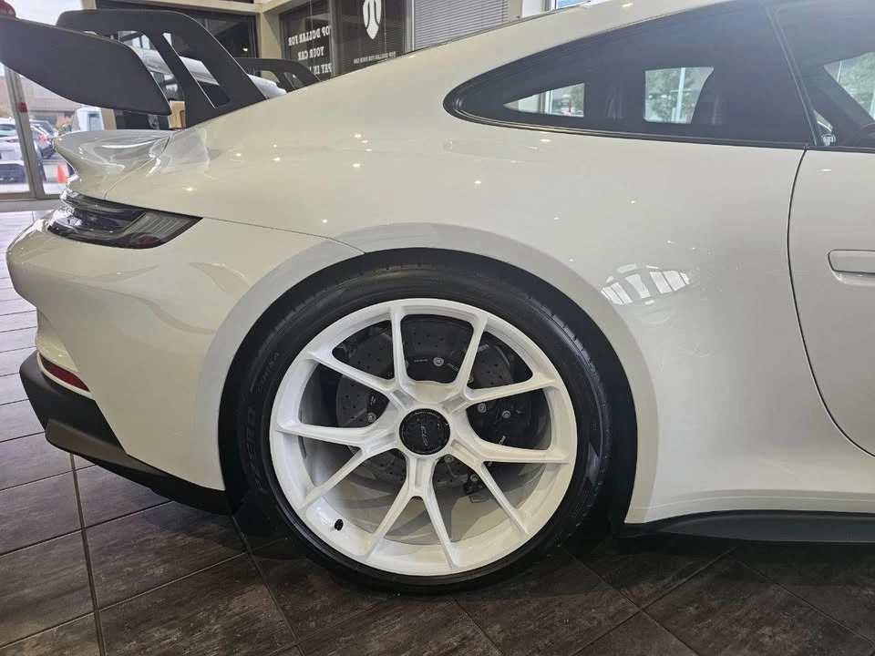 2022 Porsche 992 GT3 - Image 3 of 5