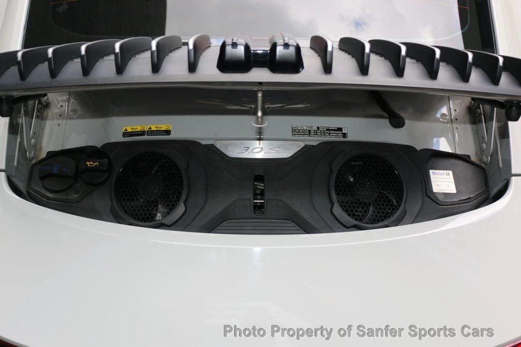 2022 Porsche - Image 9 of 12