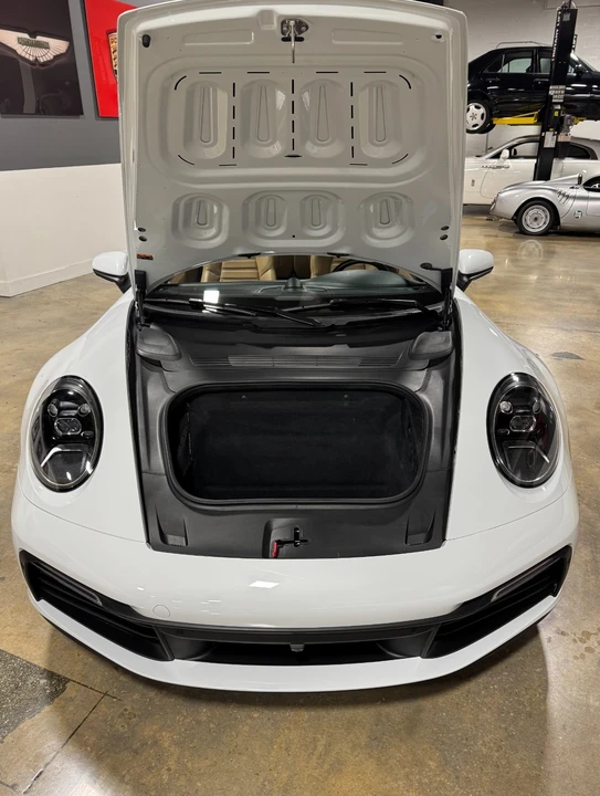 2022 Porsche 992 Targa 4 & 4S - Image 19 of 21