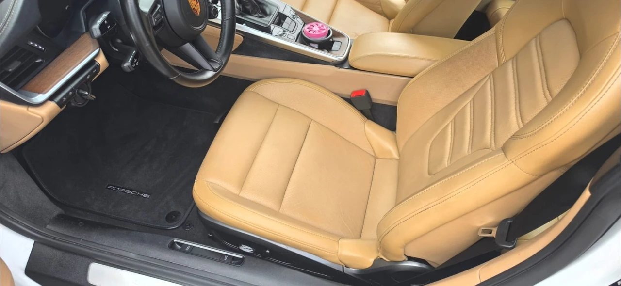2022 Porsche 992 Targa 4 & 4S - Image 12 of 30