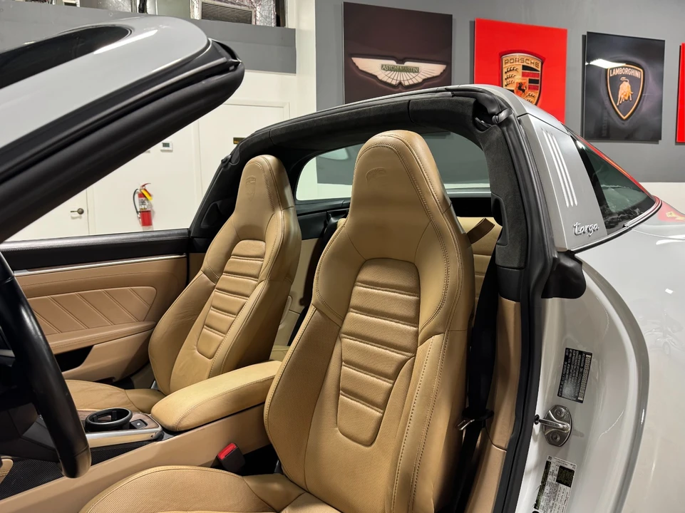 2022 Porsche 992 Targa 4 & 4S - Image 29 of 31