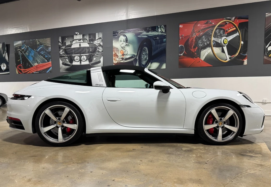 2022 Porsche 992 Targa 4 & 4S - Image 11 of 21