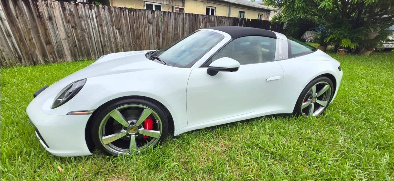 2022 Porsche 992 Targa 4 & 4S - Image 4 of 30