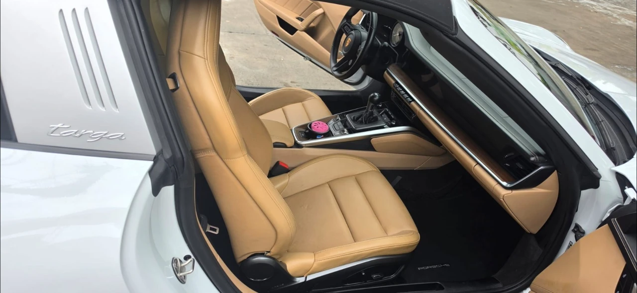 2022 Porsche 992 Targa 4 & 4S - Image 16 of 27