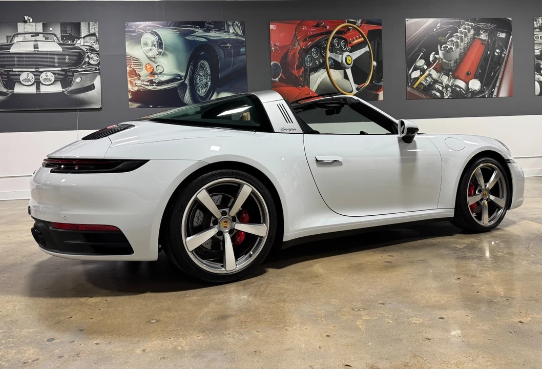 2022 Porsche 992 Targa 4 & 4S - Image 8 of 21
