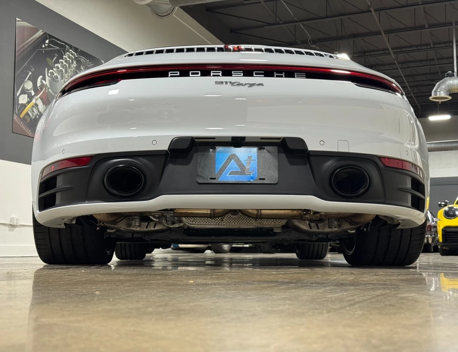 2022 Porsche 992 Targa 4 & 4S - Image 17 of 21