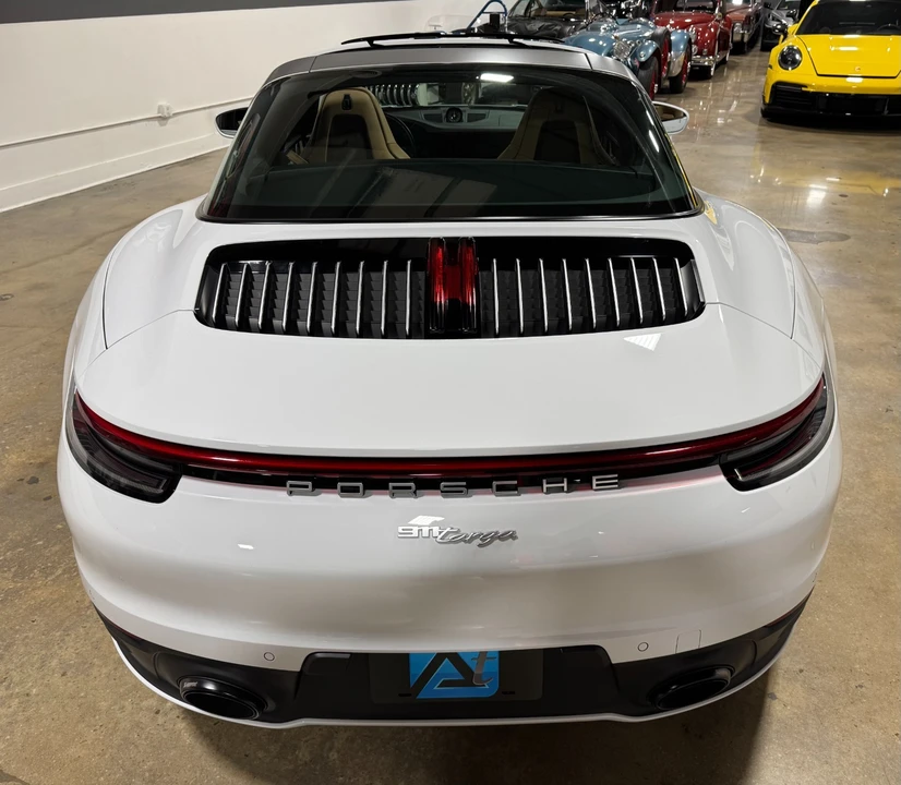 2022 Porsche 992 Targa 4 & 4S - Image 18 of 21