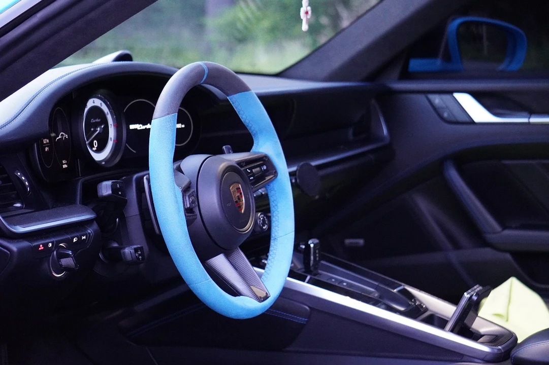 2022 Porsche 992 Turbo - Image 25 of 31