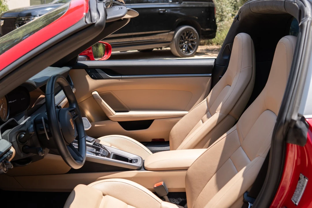 2022 Porsche 992 Targa 4 & 4S - Image 12 of 29