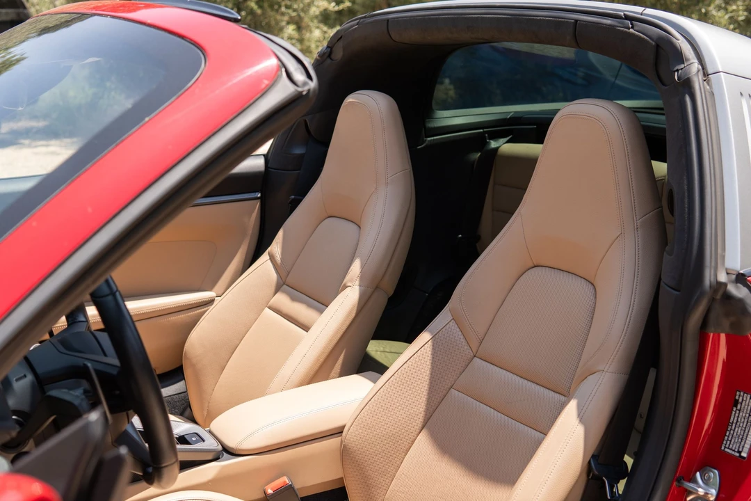 2022 Porsche 992 Targa 4 & 4S - Image 13 of 29