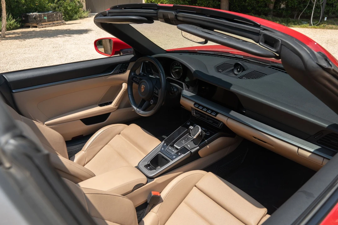 2022 Porsche 992 Targa 4 & 4S - Image 15 of 29