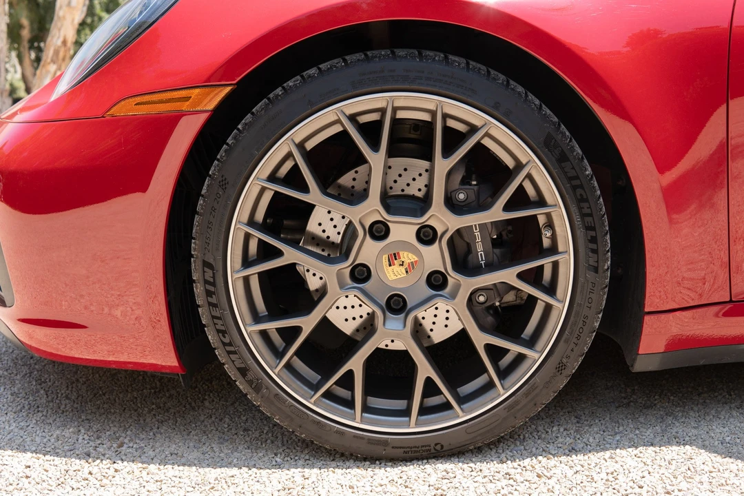 2022 Porsche 992 Targa 4 & 4S - Image 20 of 29