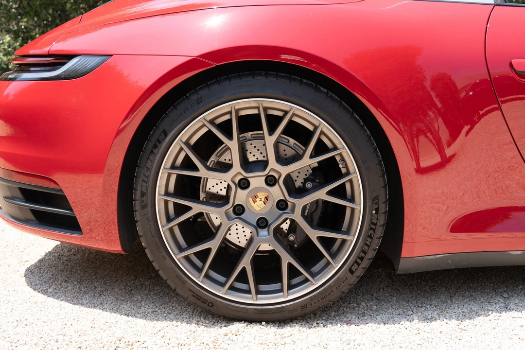 2022 Porsche 992 Targa 4 & 4S - Image 22 of 29