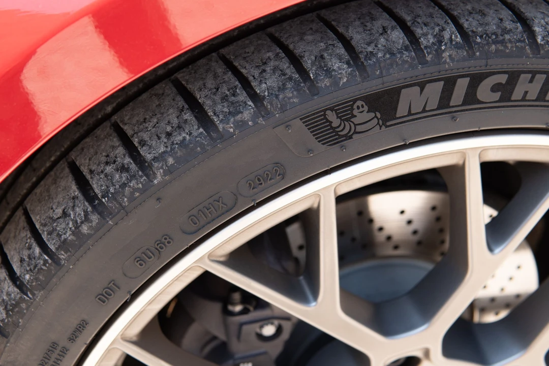 2022 Porsche 992 Targa 4 & 4S - Image 25 of 29