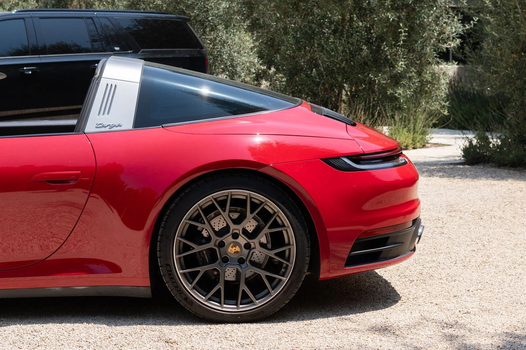 2022 Porsche 992 Targa 4 & 4S - Image 8 of 29