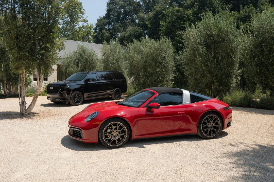 2022 Porsche 992 Targa 4 & 4S - Image 9 of 29