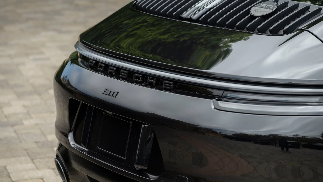 2022 Porsche 992 Targa 4 GTS - Image 19 of 31