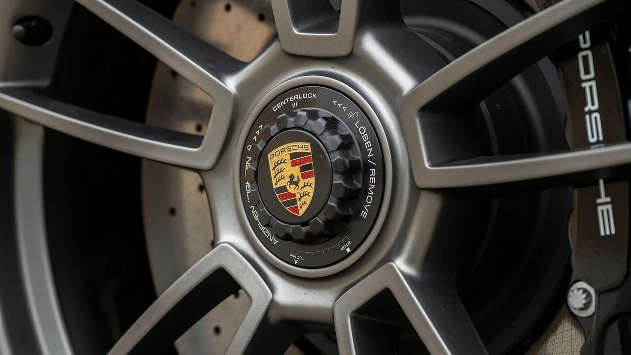 2022 Porsche 992 Targa 4 GTS - Image 24 of 31