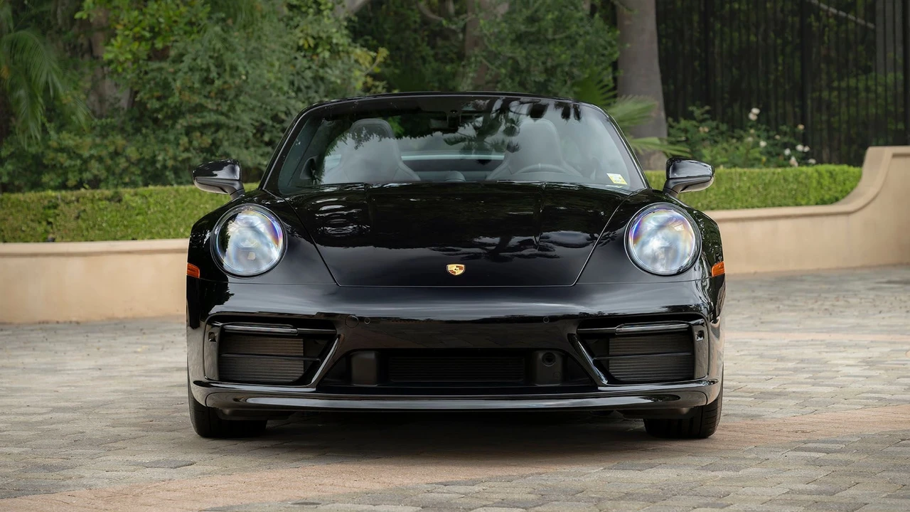 2022 Porsche 992 Targa 4 GTS - Image 3 of 31