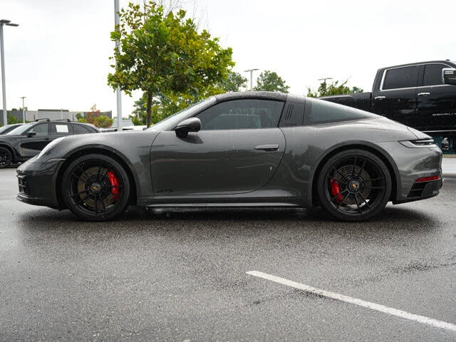 2022 Porsche 992 Targa 4 GTS - Image 7 of 31