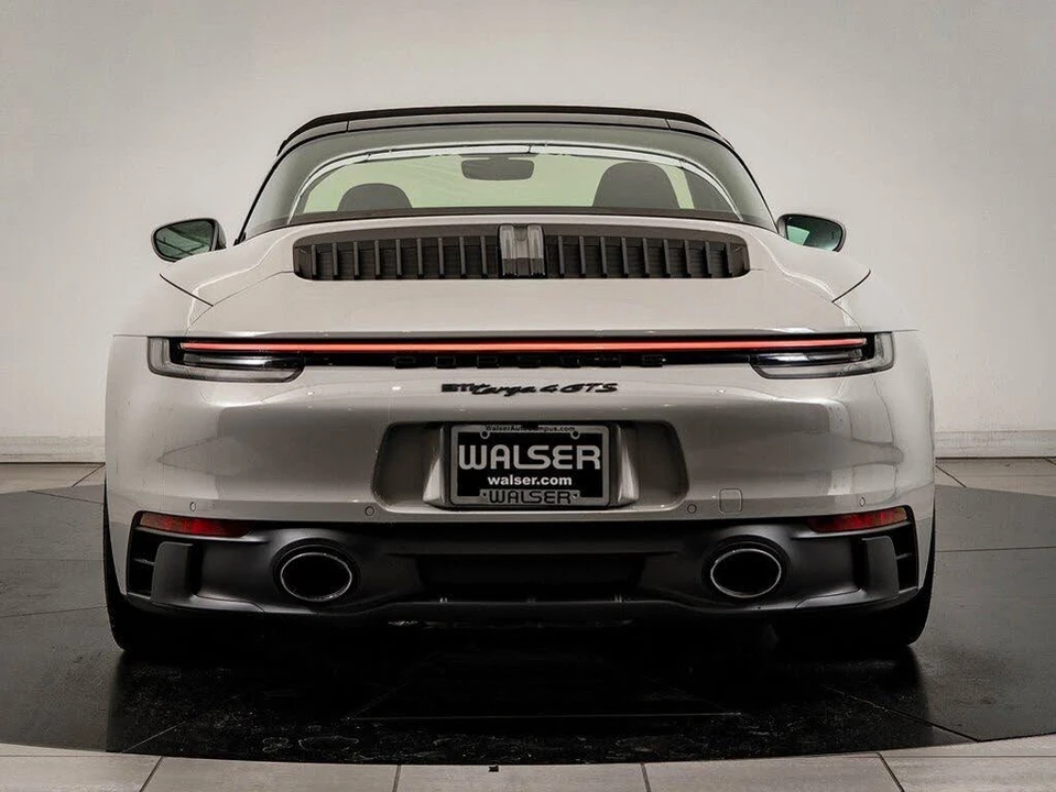 2022 Porsche 992 Targa 4 GTS - Image 7 of 31