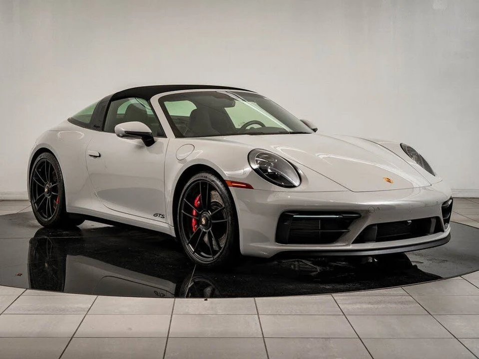 2022 Porsche 992 Targa 4 GTS - Image 10 of 31