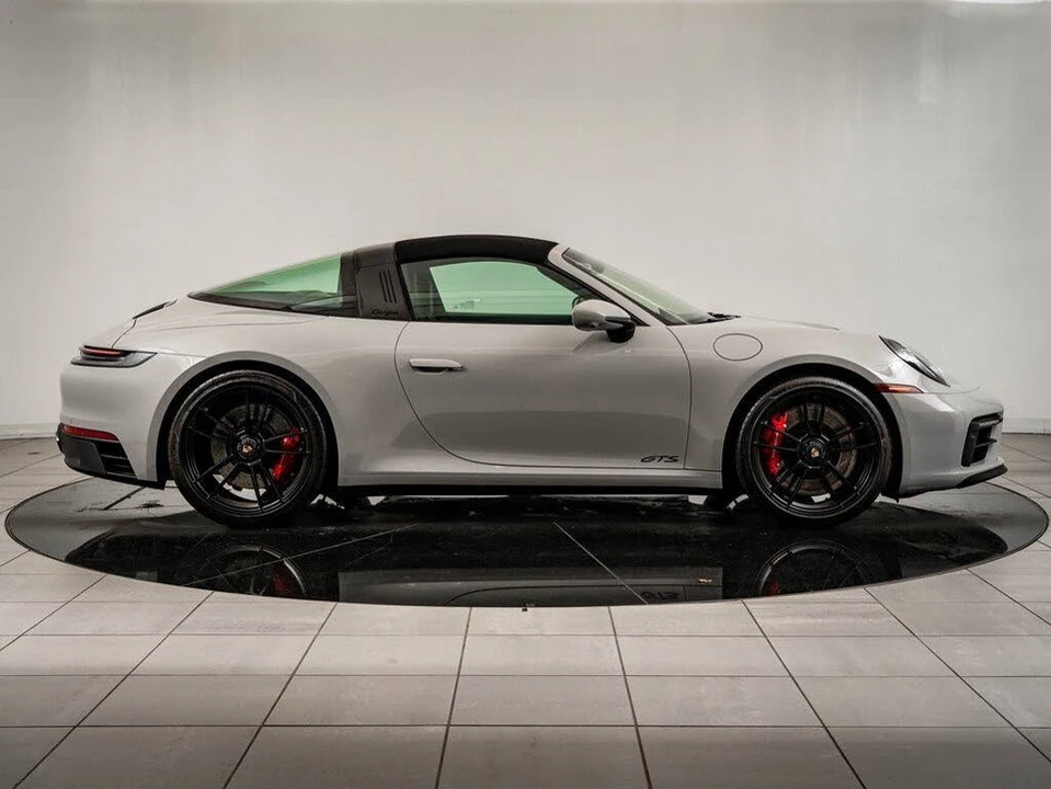2022 Porsche 992 Targa 4 GTS - Image 9 of 31