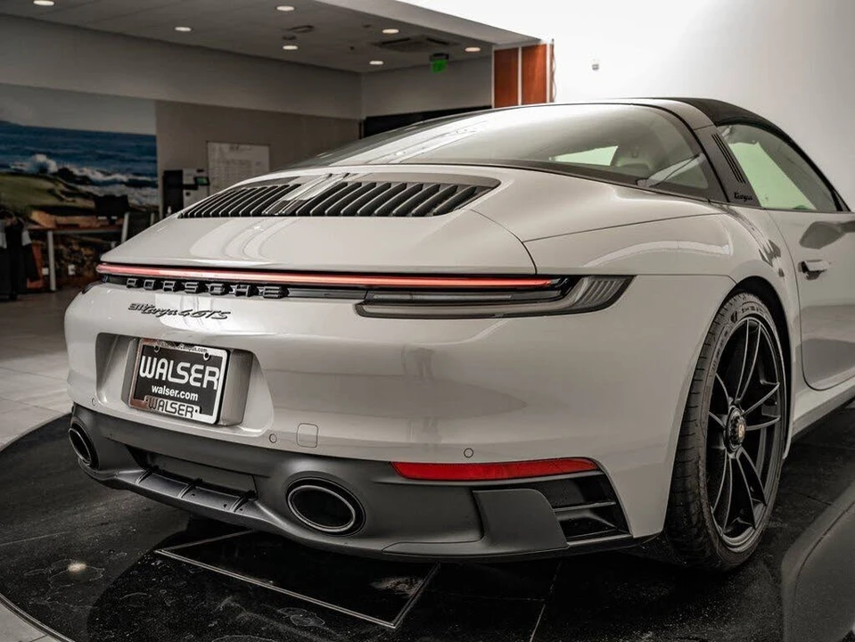 2022 Porsche 992 Targa 4 GTS - Image 25 of 31
