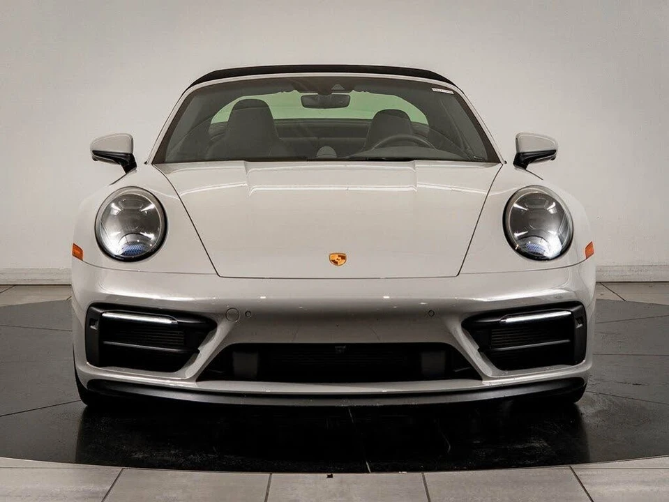 2022 Porsche 992 Targa 4 GTS - Image 11 of 31