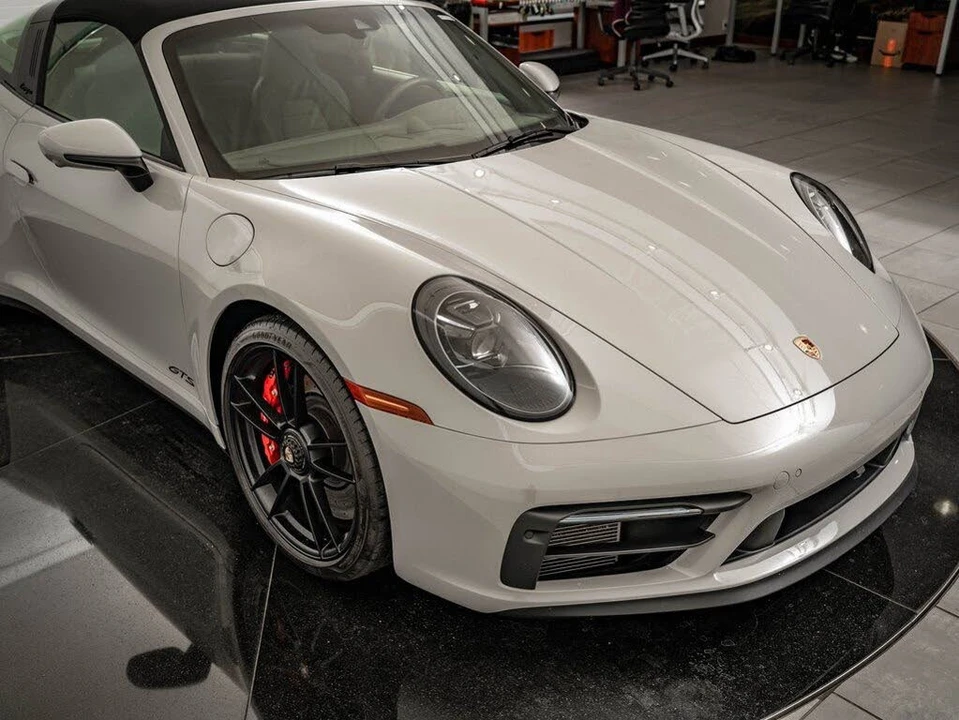 2022 Porsche 992 Targa 4 GTS - Image 17 of 31