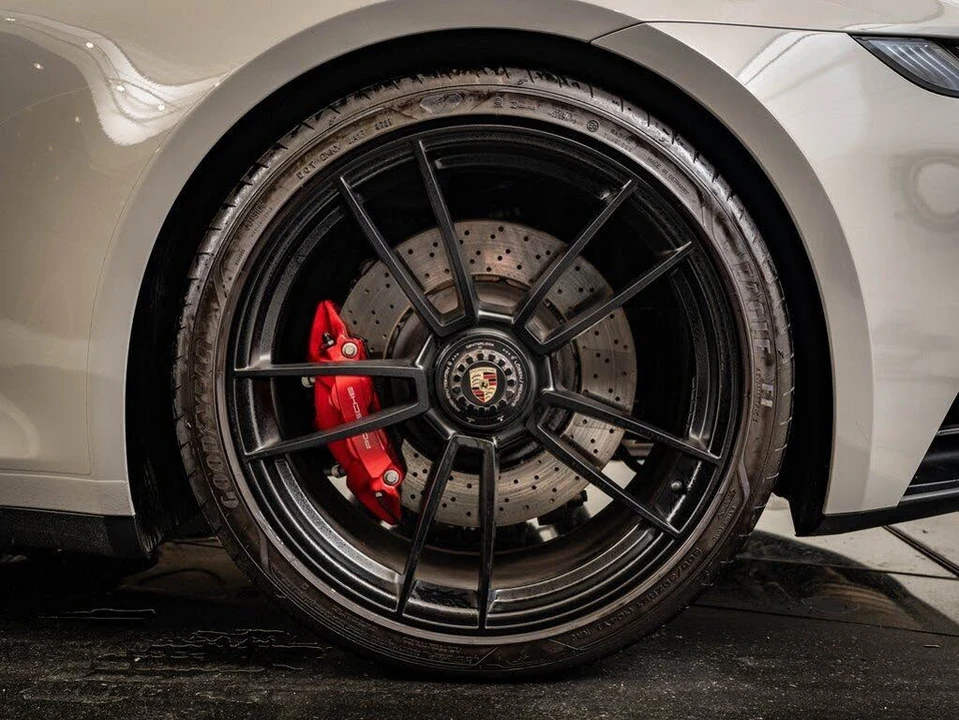 2022 Porsche 992 Targa 4 GTS - Image 12 of 31