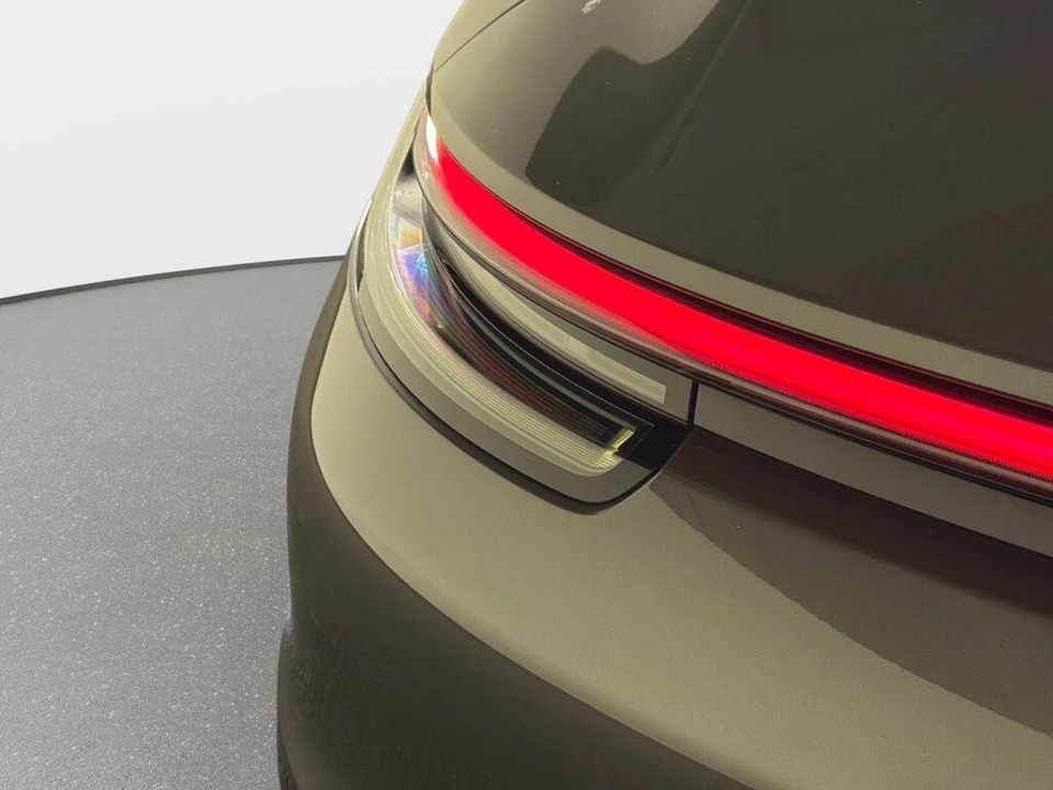 2022 Porsche 992 Targa 4 GTS - Image 16 of 31