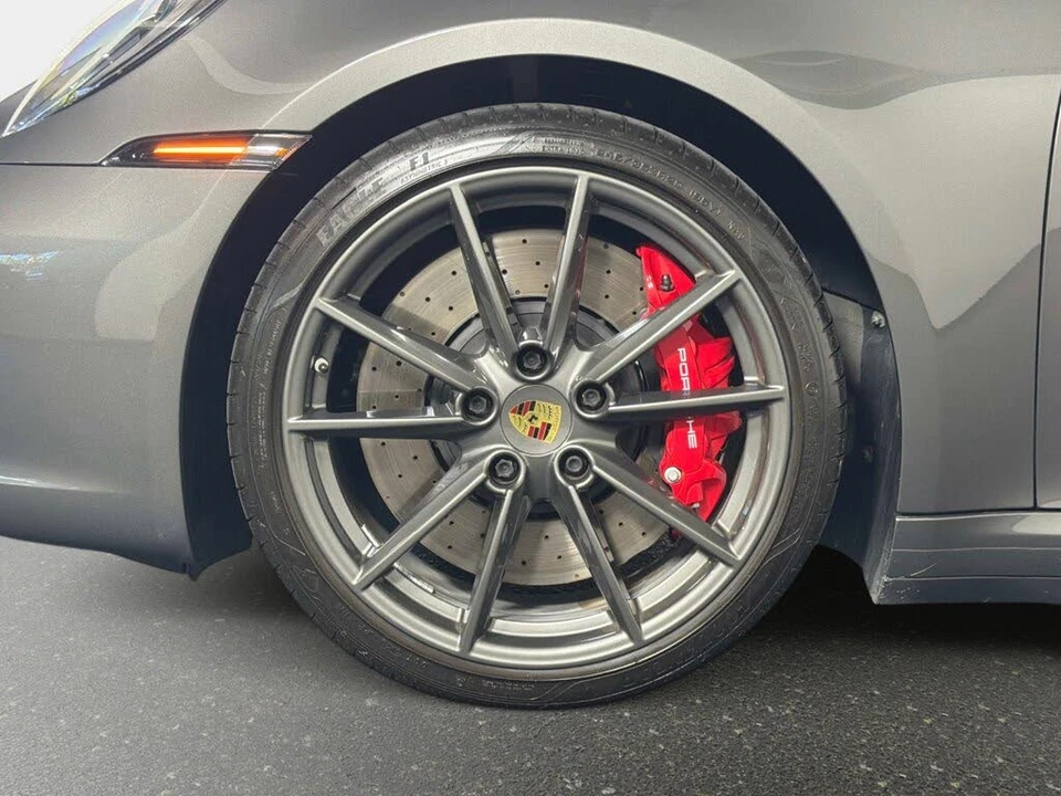 2022 Porsche 992 Targa 4 GTS - Image 12 of 31