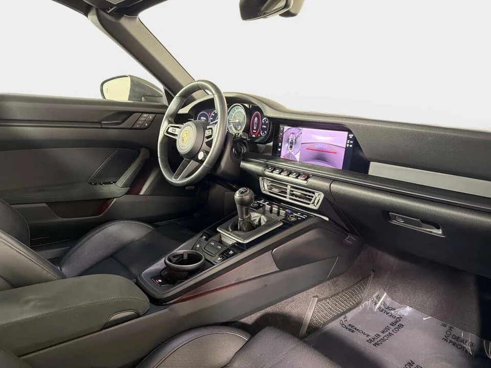 2022 Porsche 992 Targa 4 GTS - Image 25 of 31