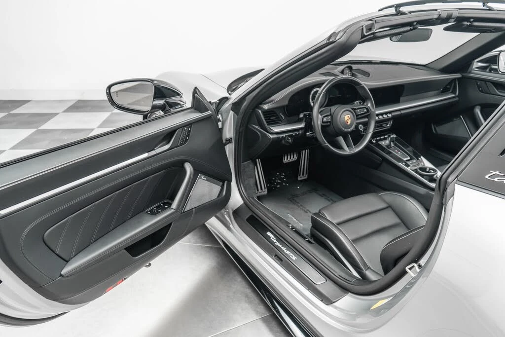 2022 Porsche 992 Targa 4 GTS - Image 23 of 31