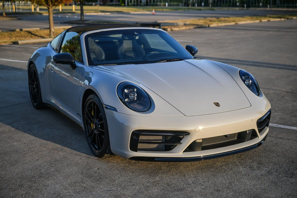 2022 Porsche 992 Targa 4 GTS - Image 8 of 31