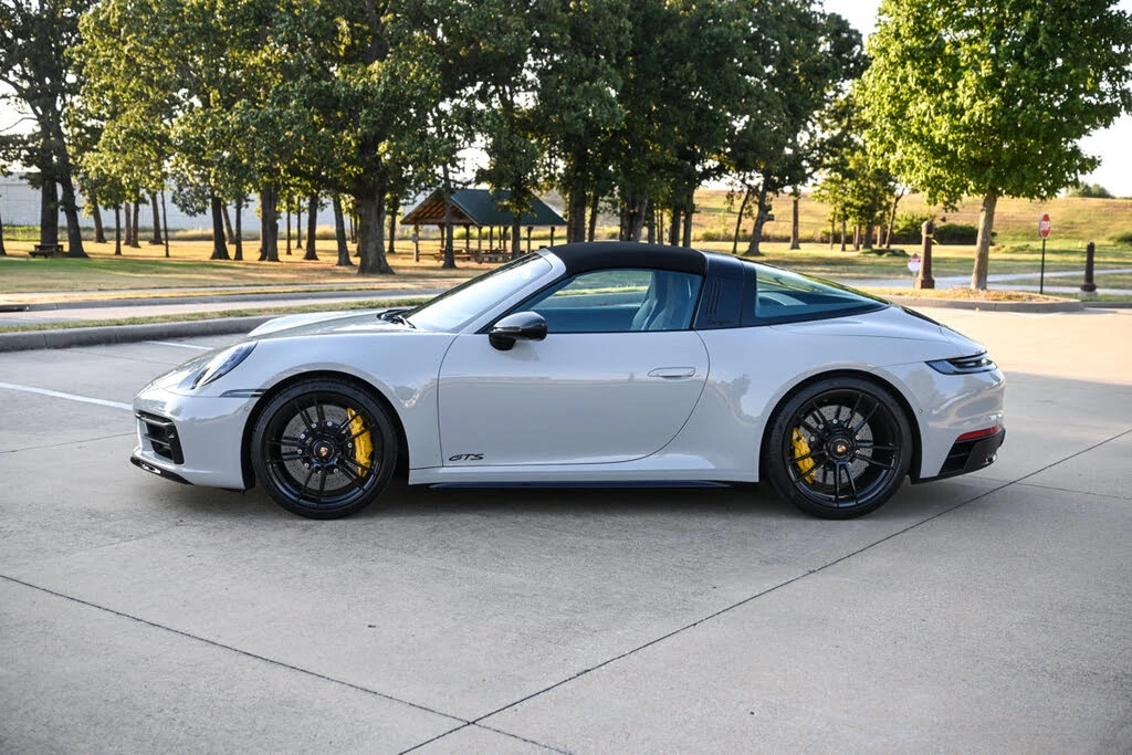 2022 Porsche 992 Targa 4 GTS - Image 11 of 31