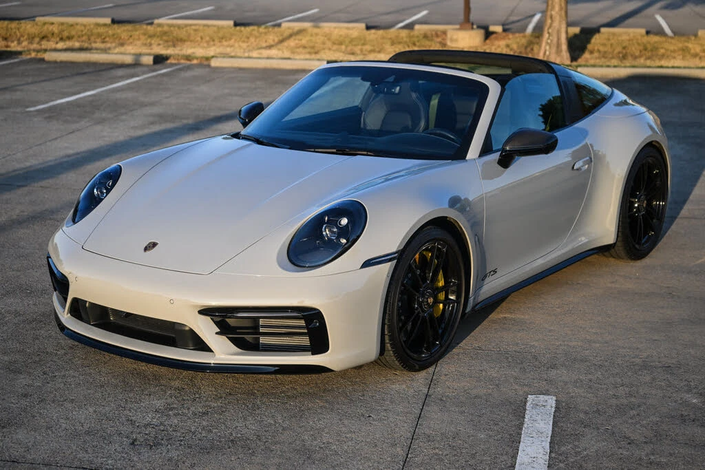 2022 Porsche 992 Targa 4 GTS - Image 15 of 31