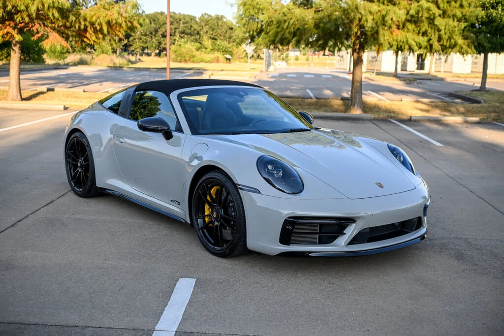 2022 Porsche 992 Targa 4 GTS - Image 18 of 31