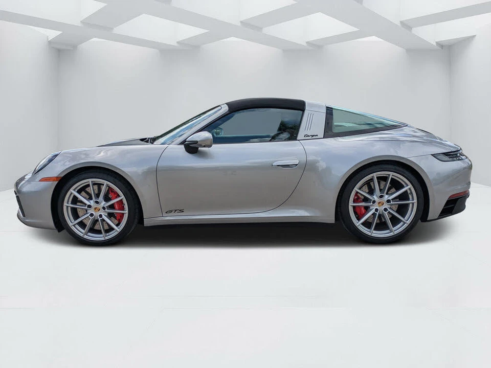 2022 Porsche 992 Targa 4 GTS - Image 6 of 31