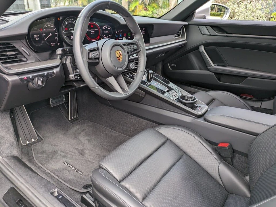 2022 Porsche 992 Targa 4 GTS - Image 15 of 31