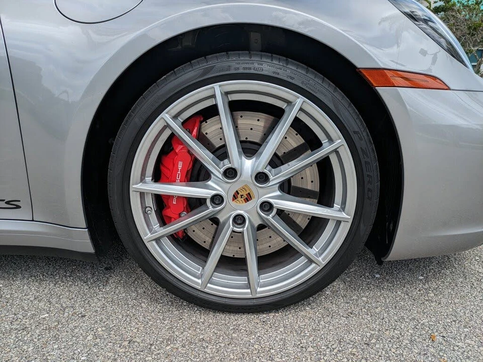2022 Porsche 992 Targa 4 GTS - Image 11 of 31