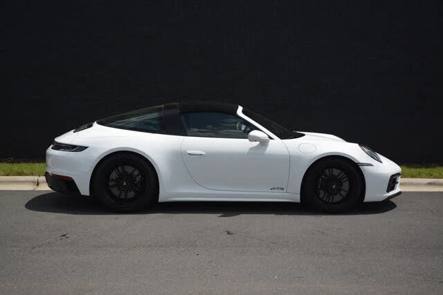 2022 Porsche 992 Targa 4 GTS - Image 8 of 31
