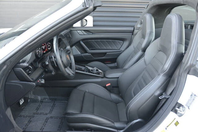 2022 Porsche 992 Targa 4 GTS - Image 17 of 31