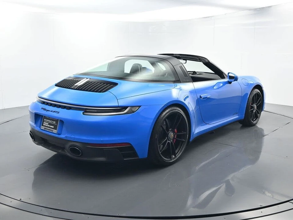 2022 Porsche 992 Targa 4 GTS - Image 14 of 31