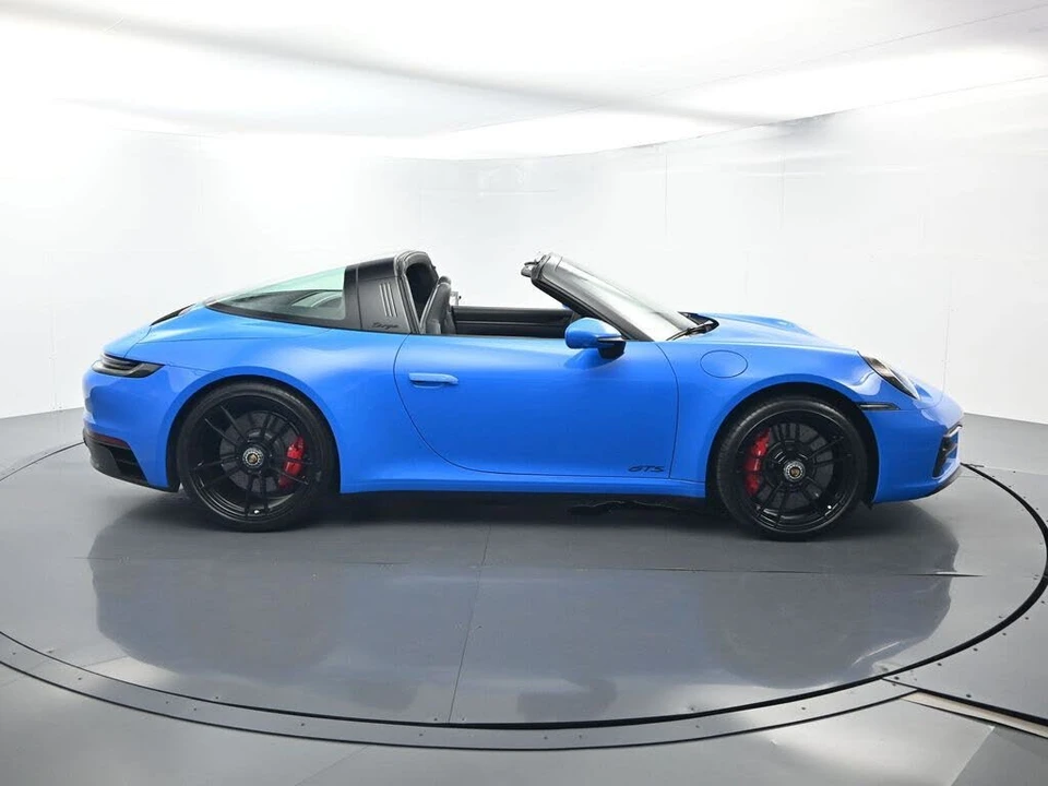 2022 Porsche 992 Targa 4 GTS - Image 16 of 31