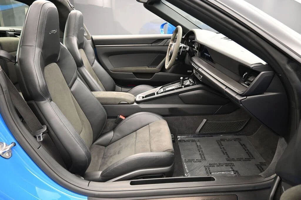 2022 Porsche 992 Targa 4 GTS - Image 29 of 31