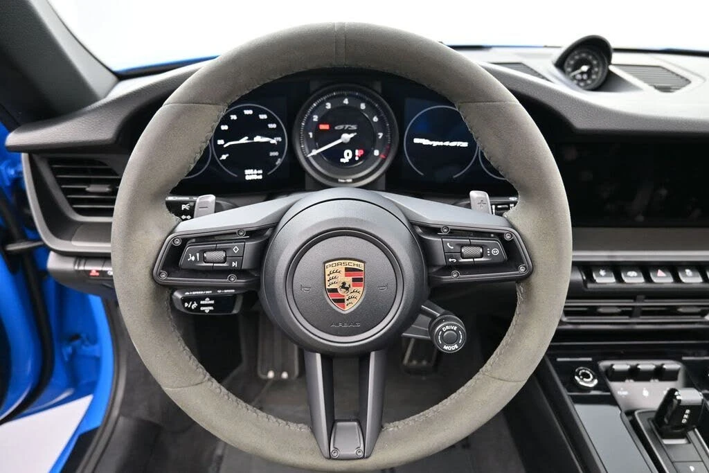 2022 Porsche 992 Targa 4 GTS - Image 10 of 31