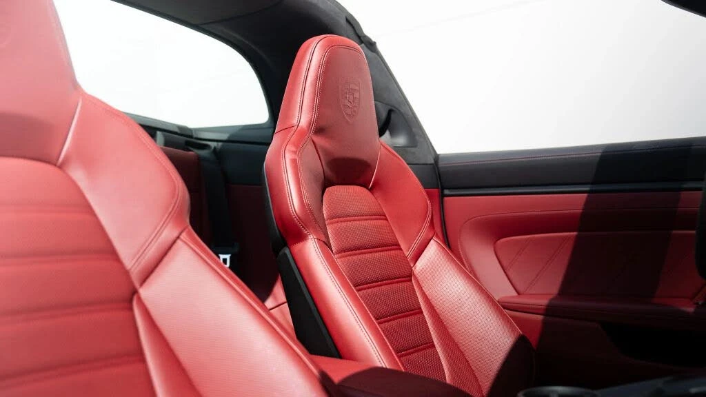 2022 Porsche 992 Targa 4 GTS - Image 19 of 31
